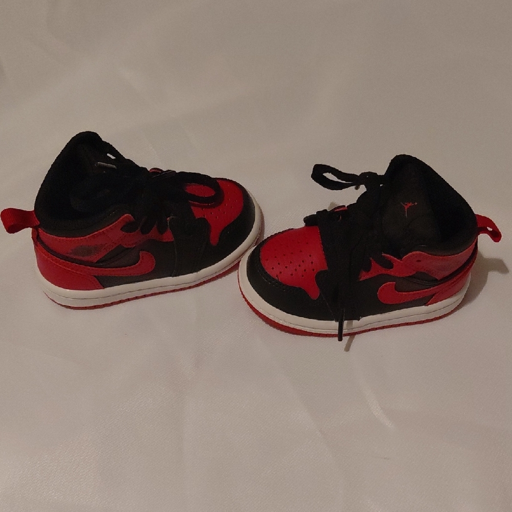 Jordan Kids Red and Black Sneakers